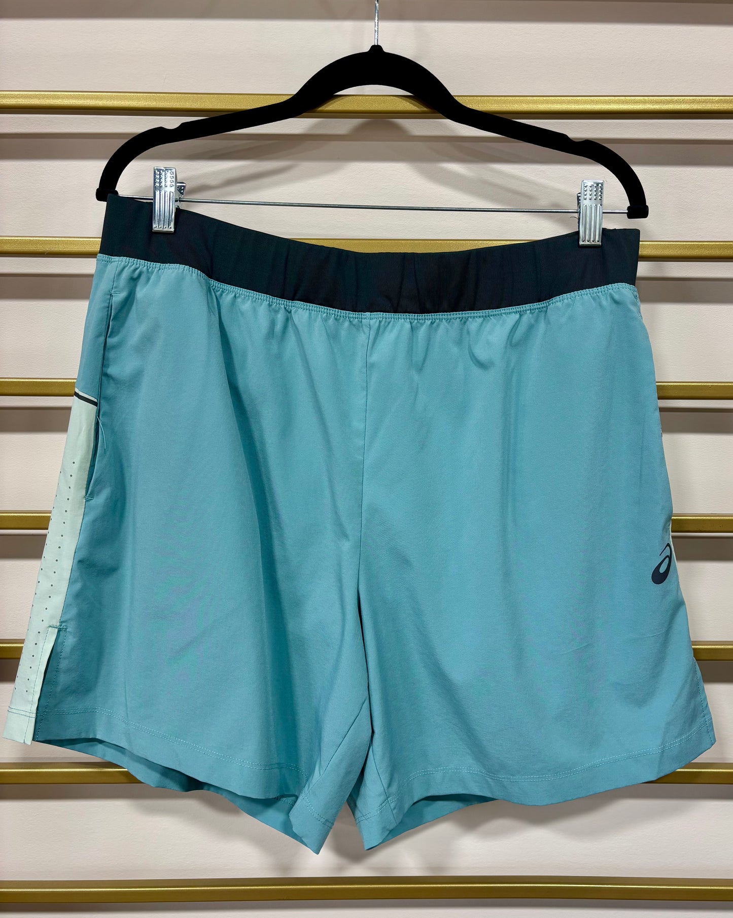 Asics Shorts SZ XL