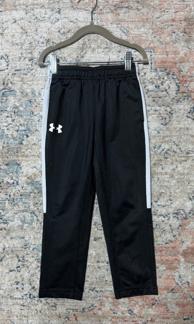 Black Under Armor Boys, 4