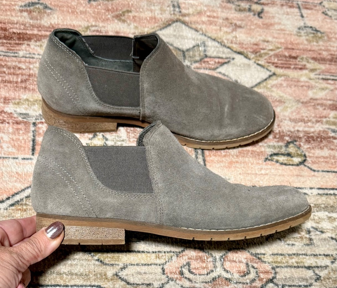 Gray Bjorndal Shoes, 7