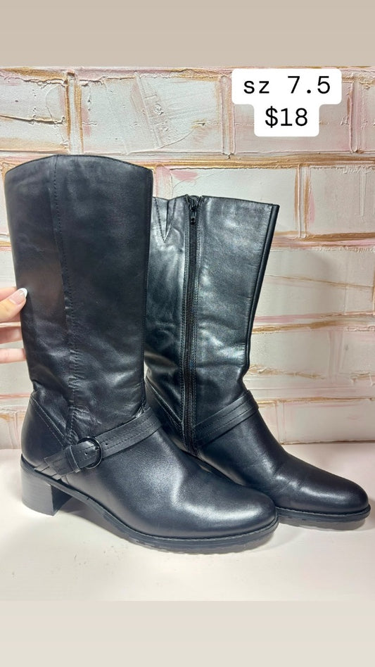 Black Easy Spirit Shoes, 7.5