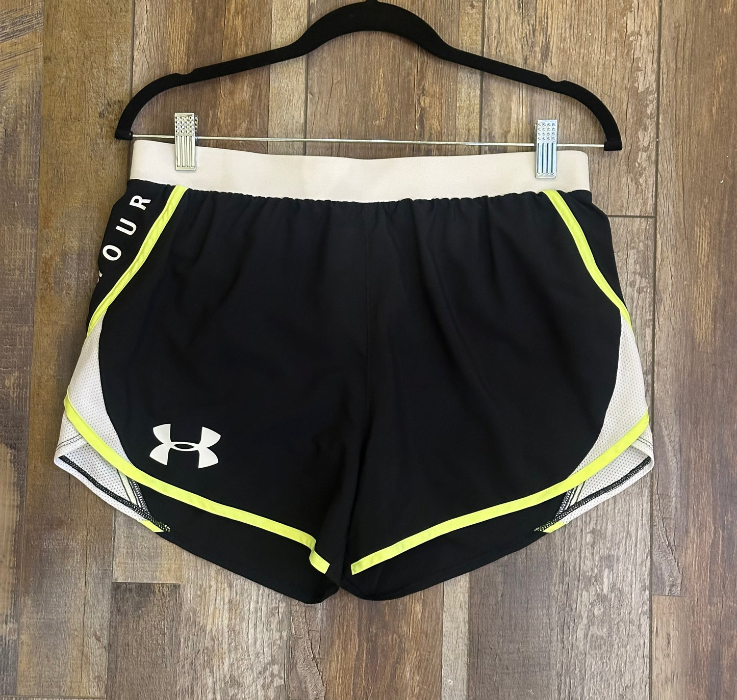 Black Under Armor Athletic Short, M