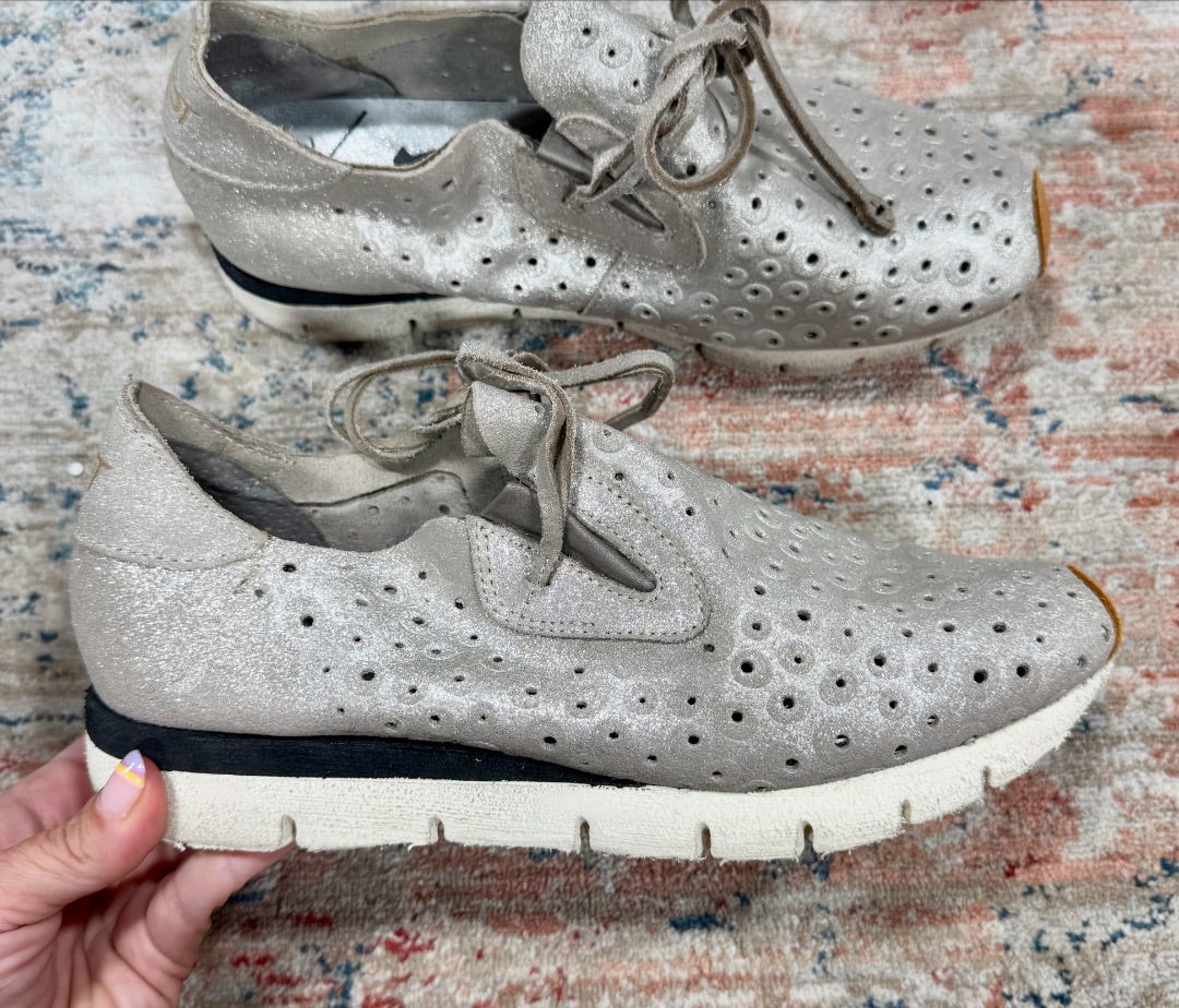 Silver OTBT Shoes, 8