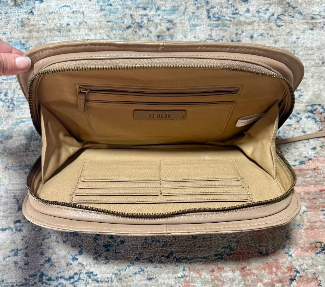 Tan Hobo Wallet