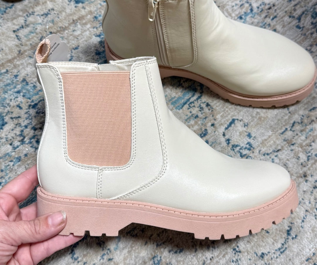 Cream Wonder Nation Shoes, 5
