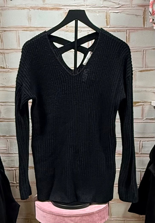Black Pink Rose Sweater, M
