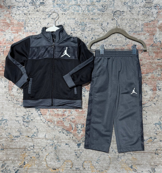 Gray Jordan Sets, 24m