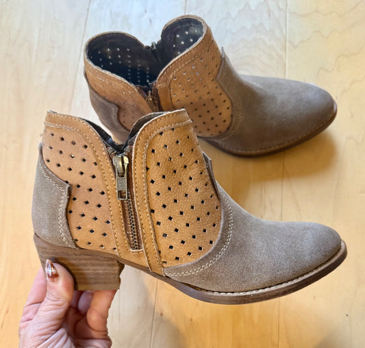 Tan Diba True Shoes, 7