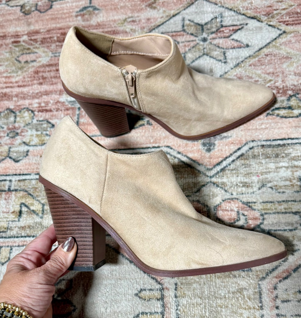 Beige Chase-Chloe Shoes, 8
