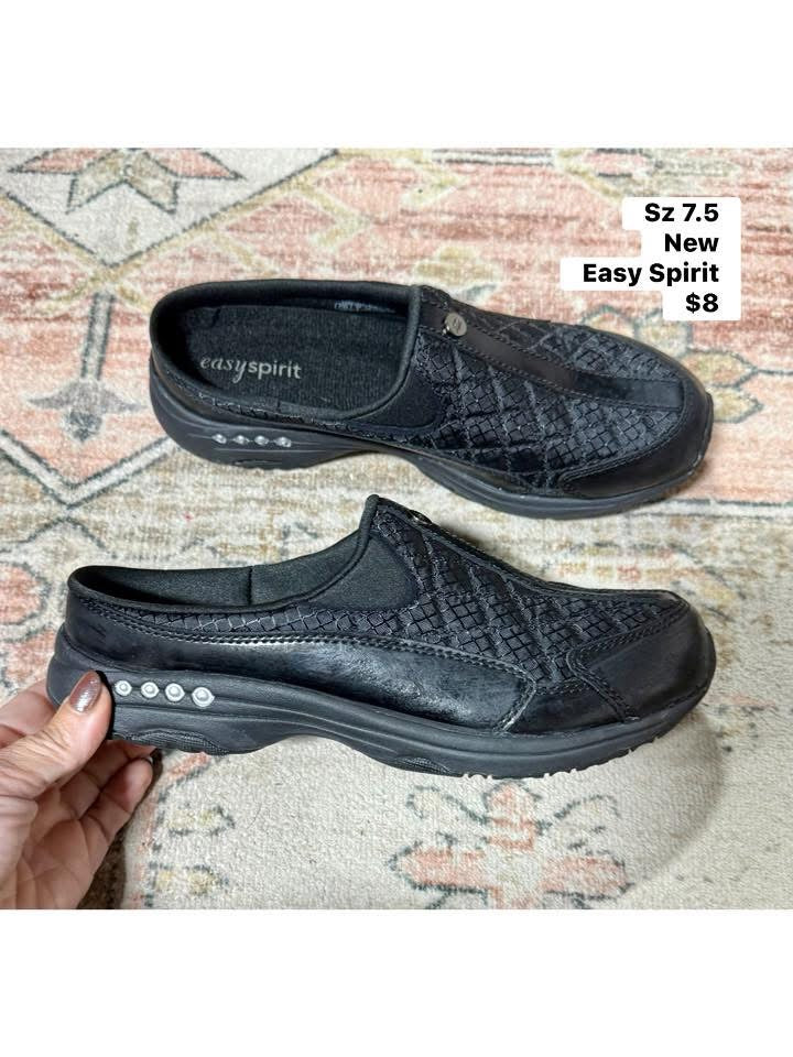 Black Easy Spirit Shoes, 7.5