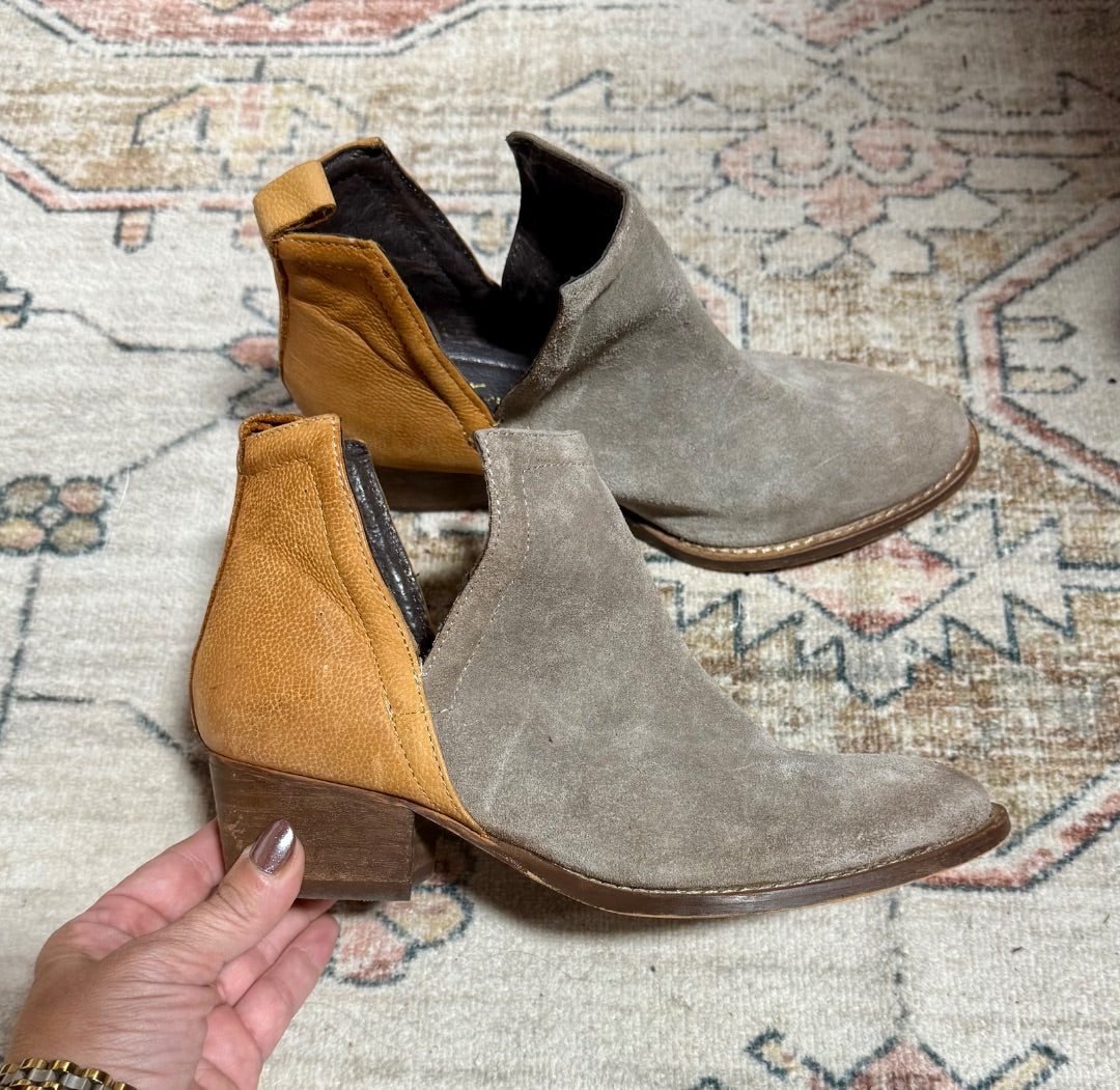 Taupe Diba True Shoes, 6