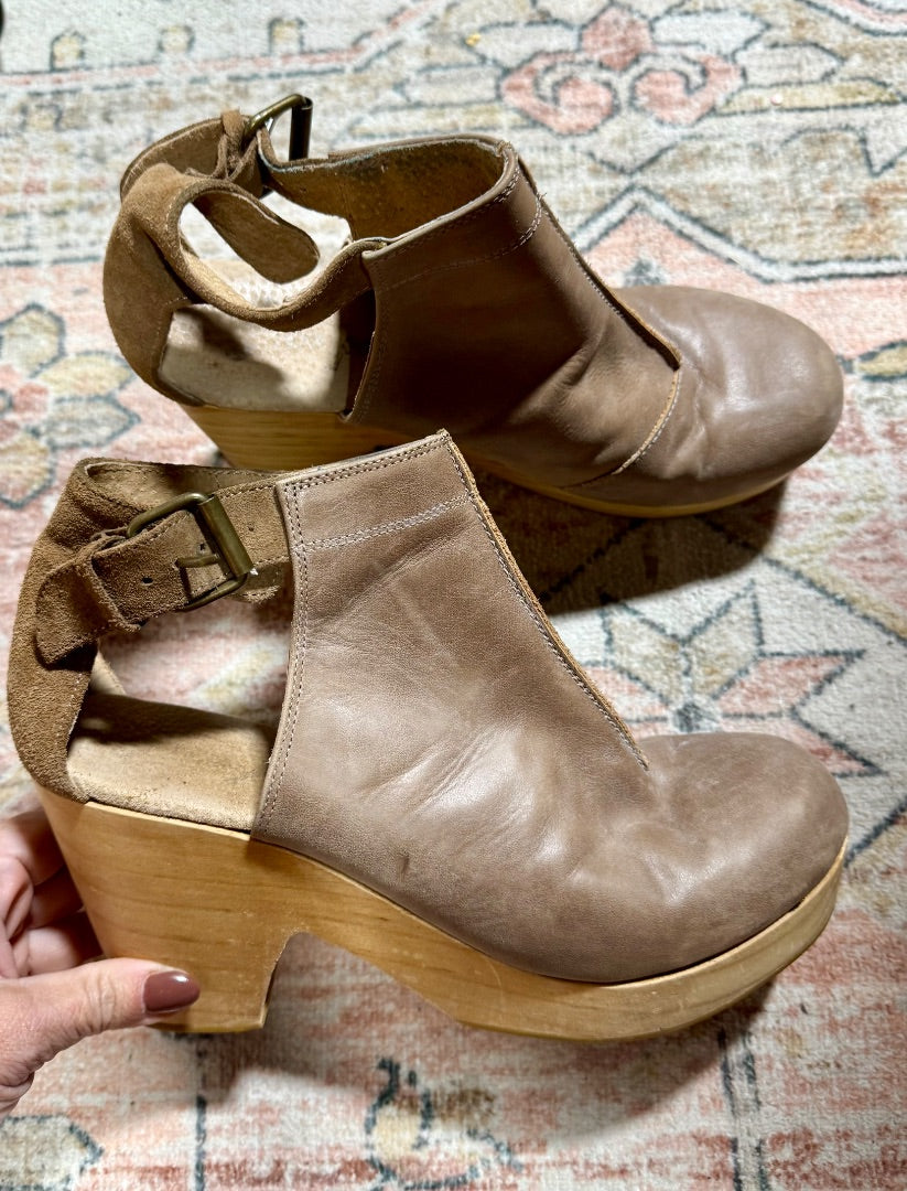 Tan Free People Shoes, 39