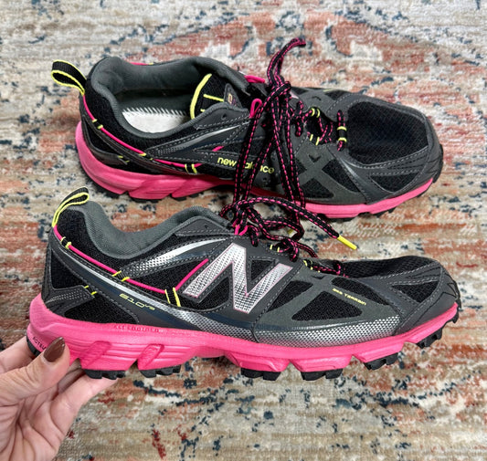 Black New Balance Shoes, 8.5